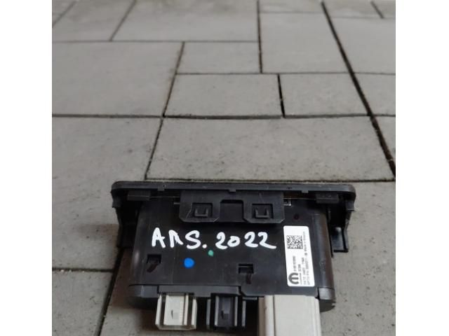 bontott ALFA ROMEO STELVIO USB HUB