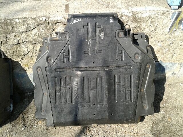 bontott   Alsó Motorburkolat