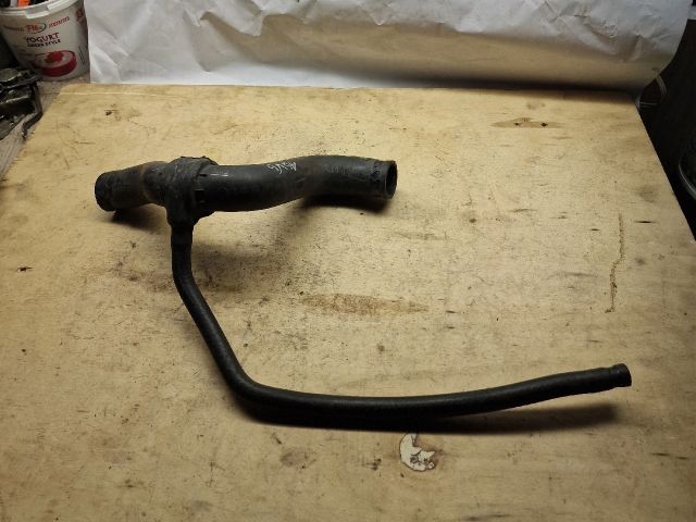 bontott AUDI 100 Vízcső