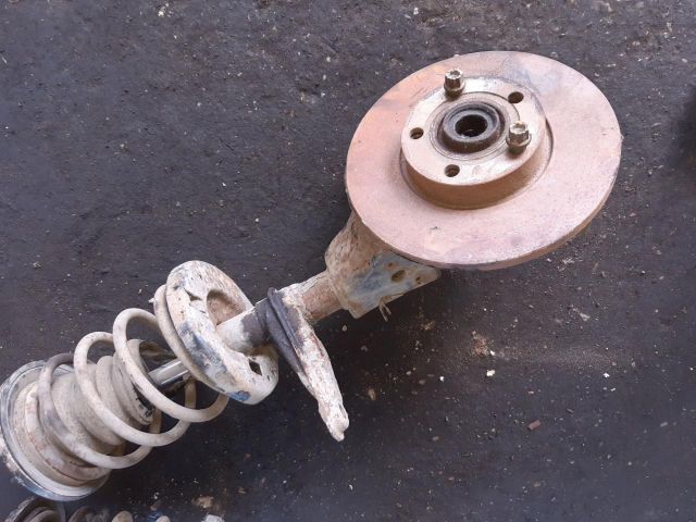 bontott AUDI 100 Bal első Gólyaláb (Lengécsillapító, Rugó)