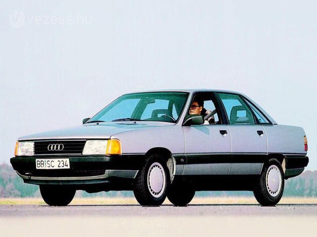 bontott AUDI 100 Szíjtárcsa