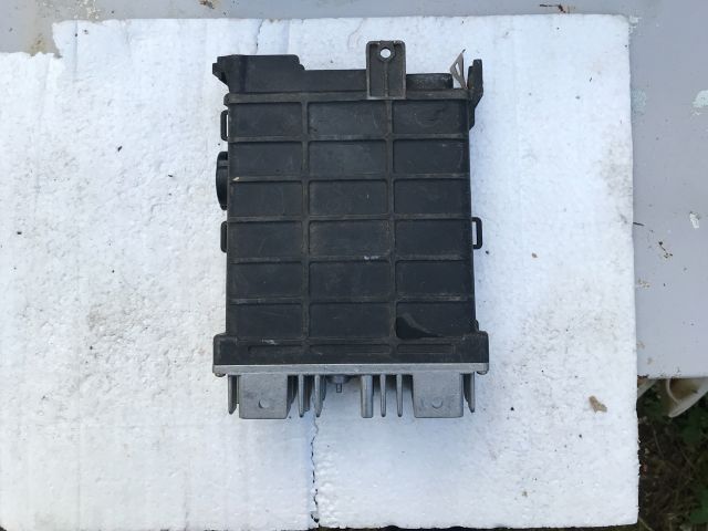 bontott AUDI 100 Motorvezérlő