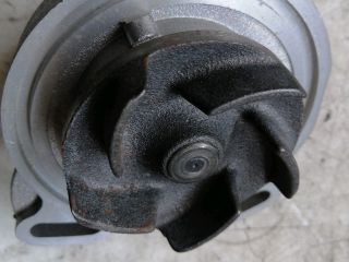 bontott AUDI 100 Vízpumpa