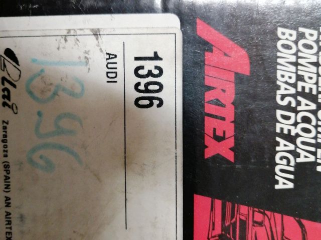 bontott AUDI 100 Vízpumpa