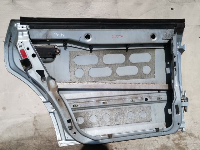 bontott AUDI 100 Bal hátsó Ajtó (Üres lemez)