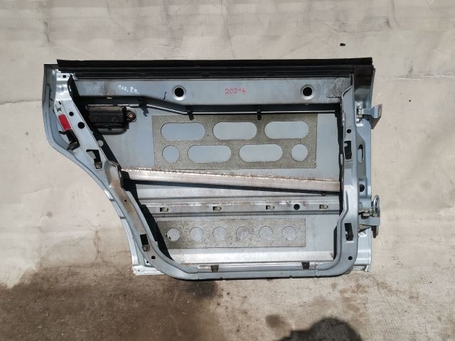 bontott AUDI 100 Bal hátsó Ajtó (Üres lemez)