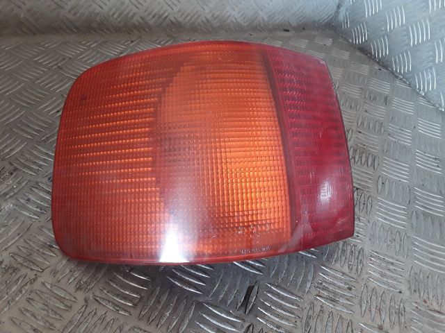 bontott AUDI 100 Bal Hátsó Lámpa