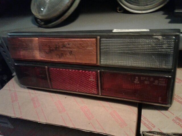 bontott AUDI 100 Bal Hátsó Lámpa