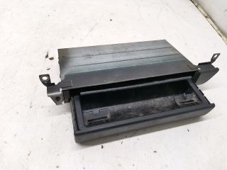 bontott AUDI 100 Első Hamutartó