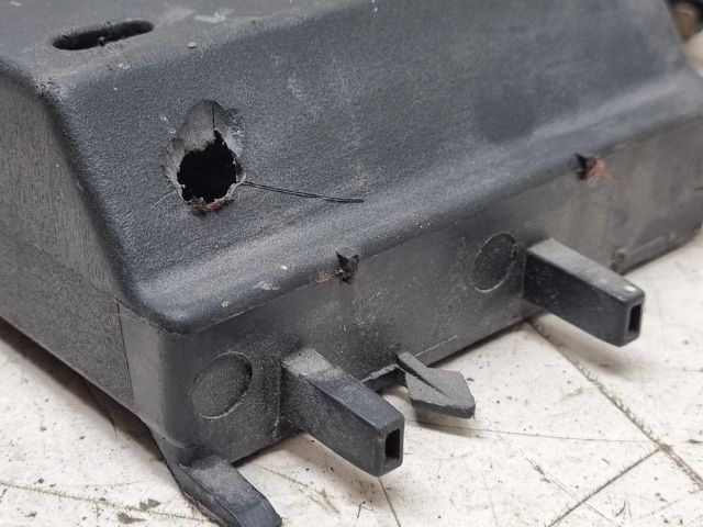 bontott AUDI 100 Első Tároló Rekesz