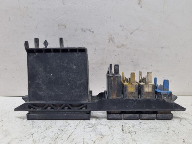 bontott AUDI 100 Első Tároló Rekesz