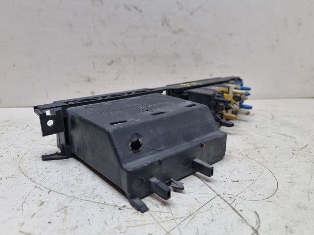 bontott AUDI 100 Első Tároló Rekesz