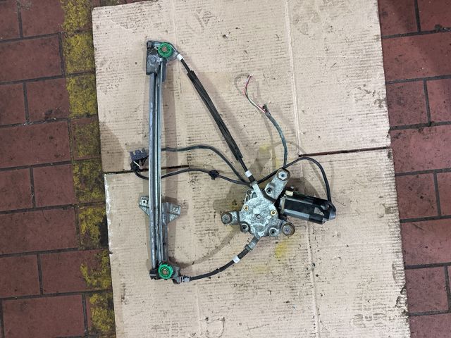 bontott AUDI 100 Jobb első Ablakemelő Szerkezet (Elektromos)