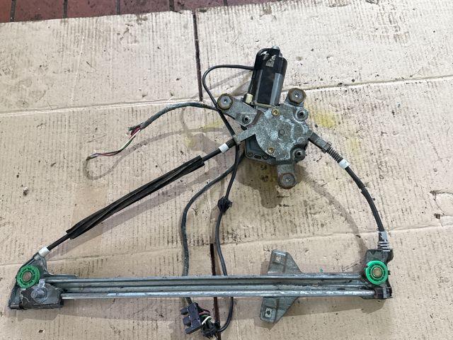 bontott AUDI 100 Jobb első Ablakemelő Szerkezet (Elektromos)