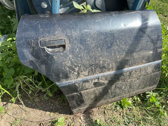 bontott AUDI 100 Jobb első Ajtó (Üres lemez)