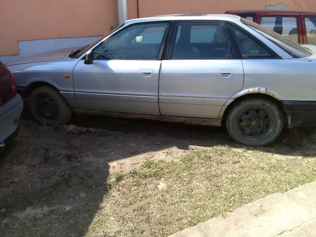 bontott AUDI 80 Bal első Csonkállvány Kerékaggyal