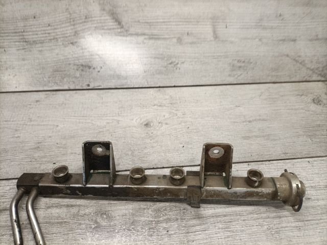 bontott AUDI 80 Porlasztó Sor / Híd