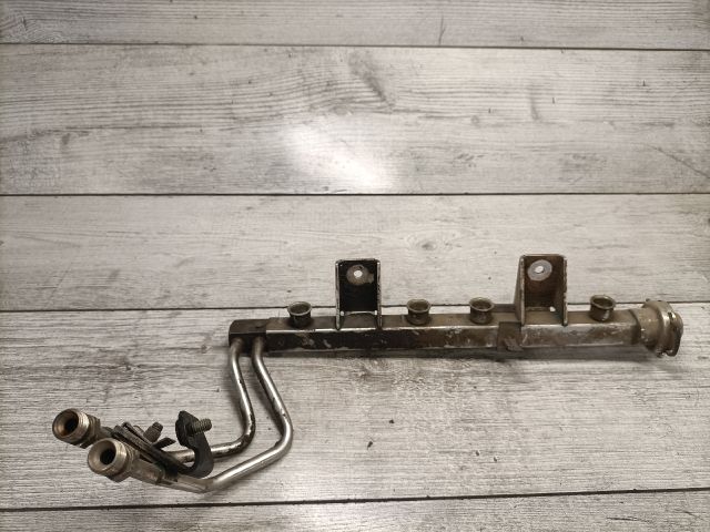 bontott AUDI 80 Porlasztó Sor / Híd