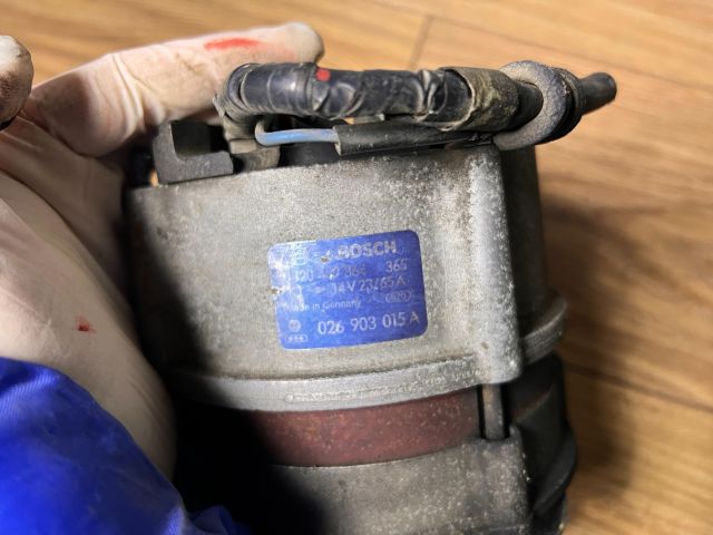 bontott AUDI 80 Generátor