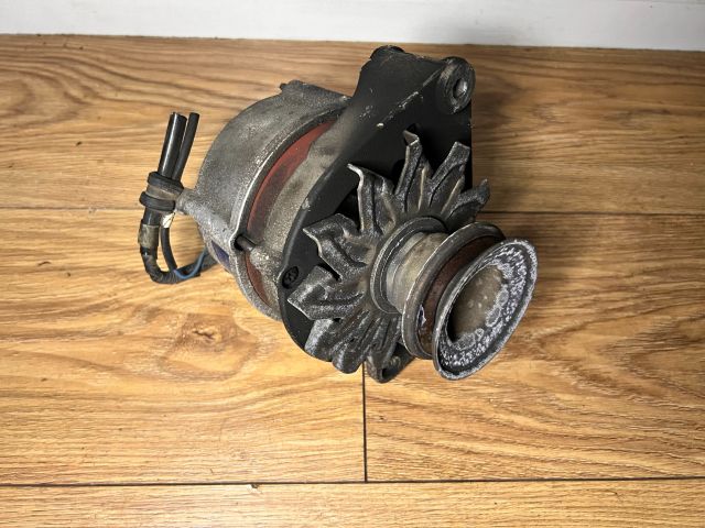 bontott AUDI 80 Generátor