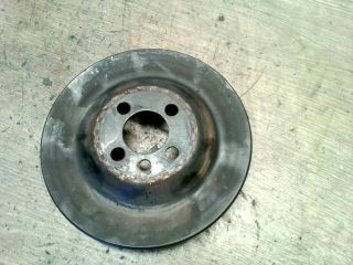 bontott AUDI 80 Vízpumpa Szíjtárcsa