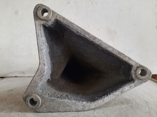 bontott AUDI 80 Motor Tartó Bak (Pozíciófüggetlen)
