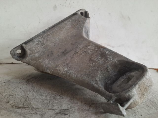 bontott AUDI 80 Motor Tartó Bak (Pozíciófüggetlen)