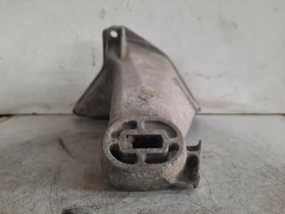 bontott AUDI 80 Motor Tartó Bak (Pozíciófüggetlen)