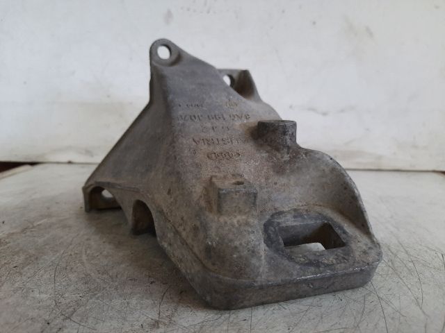 bontott AUDI 80 Motor Tartó Bak (Pozíciófüggetlen)