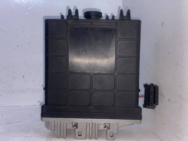 bontott AUDI 80 Motorvezérlő