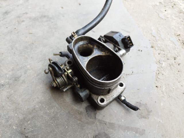 bontott AUDI 80 Fojtószelep (Mechanikus)