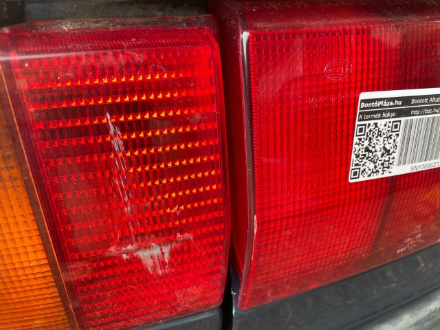 bontott AUDI 80 Bal Belső Hátsó Lámpa