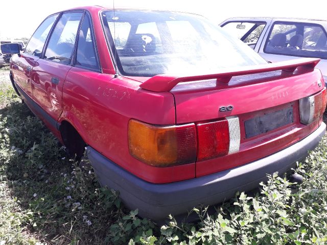 bontott AUDI 80 Bal Belső Hátsó Lámpa