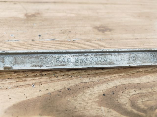 bontott AUDI 80 Bal Fényszóró Bajusz Díszléc