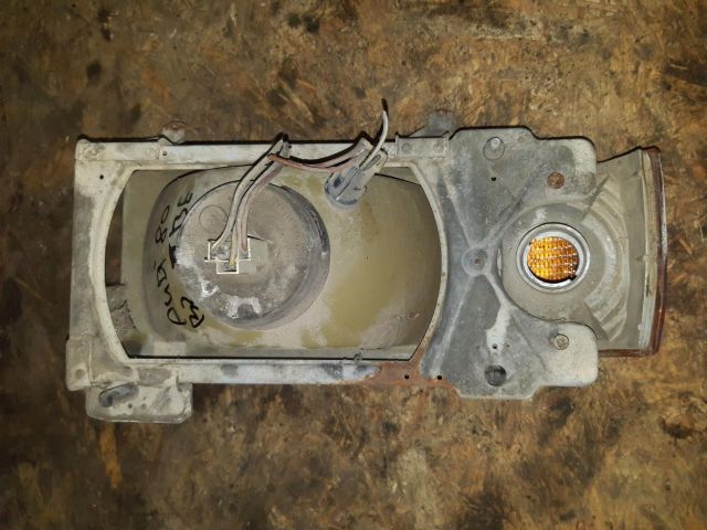 bontott AUDI 80 Bal Fényszóró