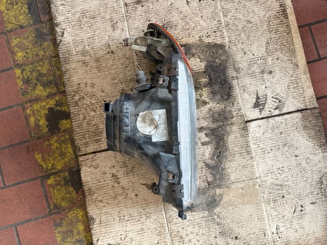 bontott AUDI 80 Bal Fényszóró