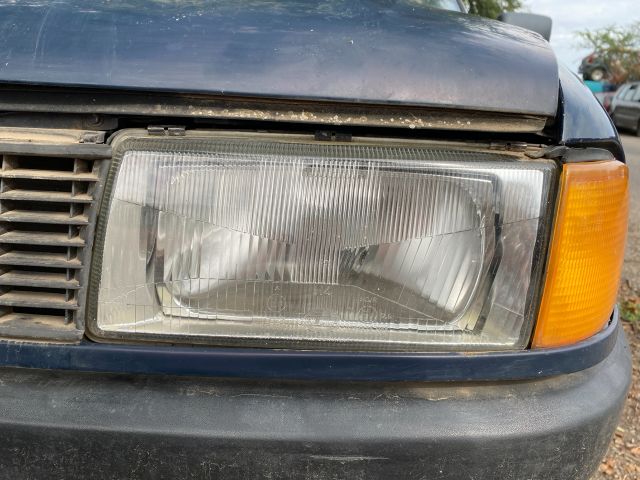 bontott AUDI 80 Bal Fényszóró