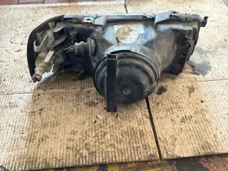 bontott AUDI 80 Bal Fényszóró