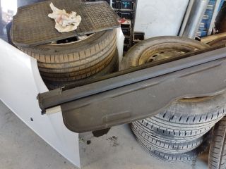 bontott AUDI 80 Csomagtér Roló