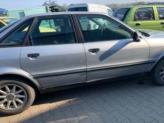 bontott AUDI 80 Csomagtérajtó (Részeivel)