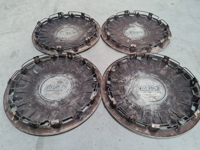 bontott AUDI 80 Dísztárcsa Szett