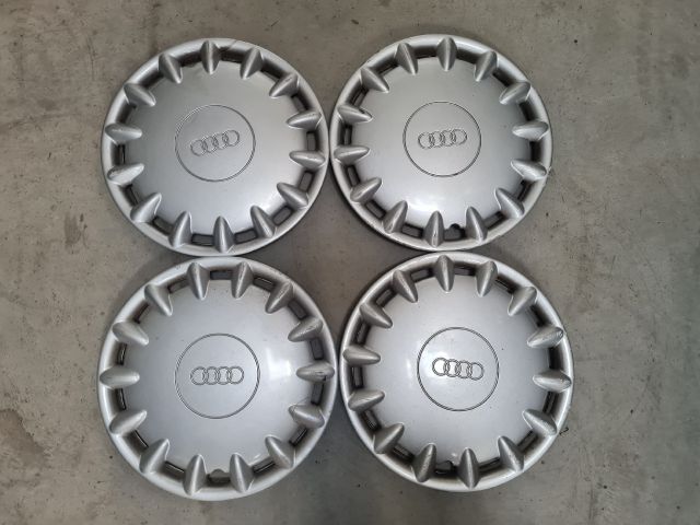 bontott AUDI 80 Dísztárcsa Szett