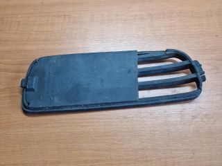 bontott AUDI 80 Első Lökhárító Bal Díszrács