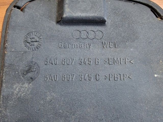 bontott AUDI 80 Első Lökhárító Bal Díszrács