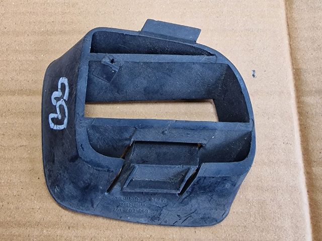 bontott AUDI 80 Első Lökhárító Bal Díszrács