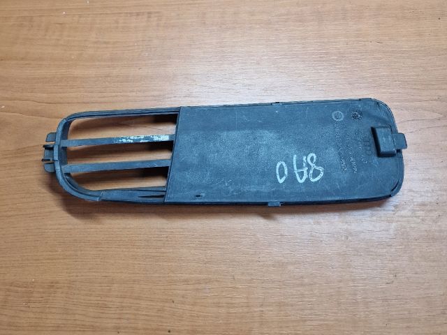 bontott AUDI 80 Első Lökhárító Bal Díszrács