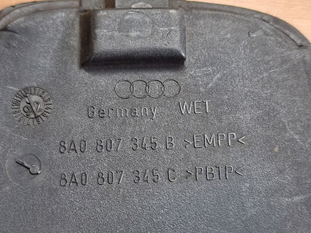 bontott AUDI 80 Első Lökhárító Bal Díszrács