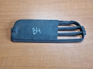 bontott AUDI 80 Első Lökhárító Bal Díszrács