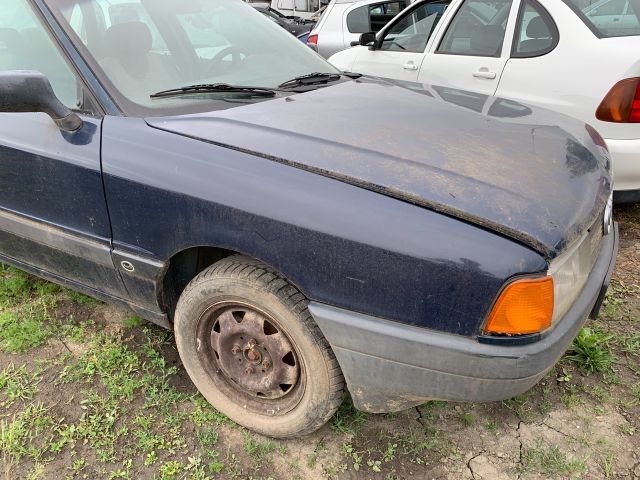 bontott AUDI 80 Első Lökhárító (Részeivel)