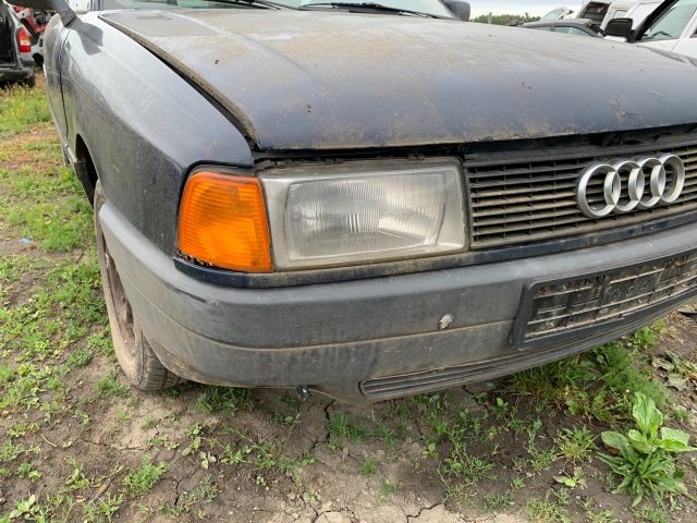 bontott AUDI 80 Első Lökhárító (Részeivel)